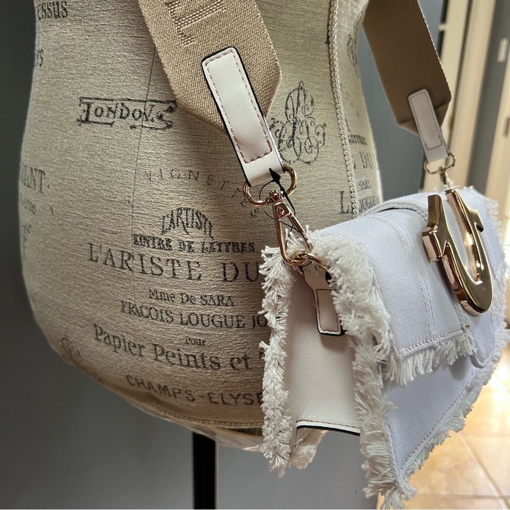 NWT True Religion Frayed Denim Flap Crossbody Bag White with Gold Hardware - Picture 2 of 10